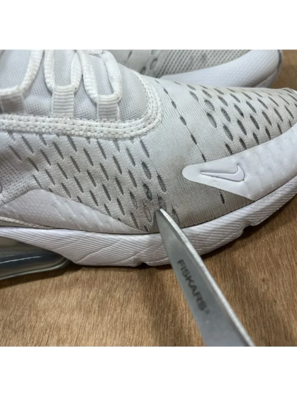 Nike Air Max 270 Women Size 6.5 Shoes White Metallic Silver 943345-103